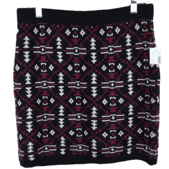 Maurices Black Burgundy Geometric Acrylic Slip On Mini Pencil Sweater Skirt NWT - Picture 1 of 11